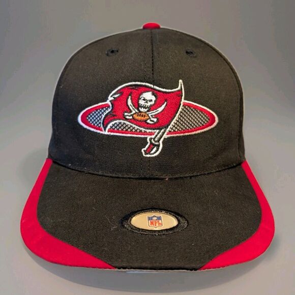 VINTAGE Tampa Bay Buccaneers Hat Cap Strap Back Black Football 90s Proline - Picture 1 of 10